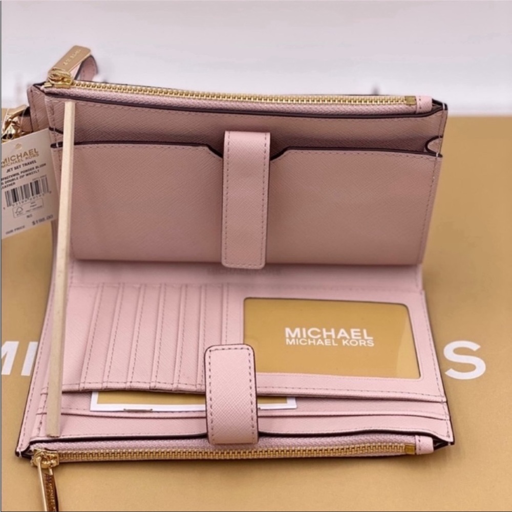 Michael Kors Double Zip Wallet
Wristlet Pink - Picture 6 of 11